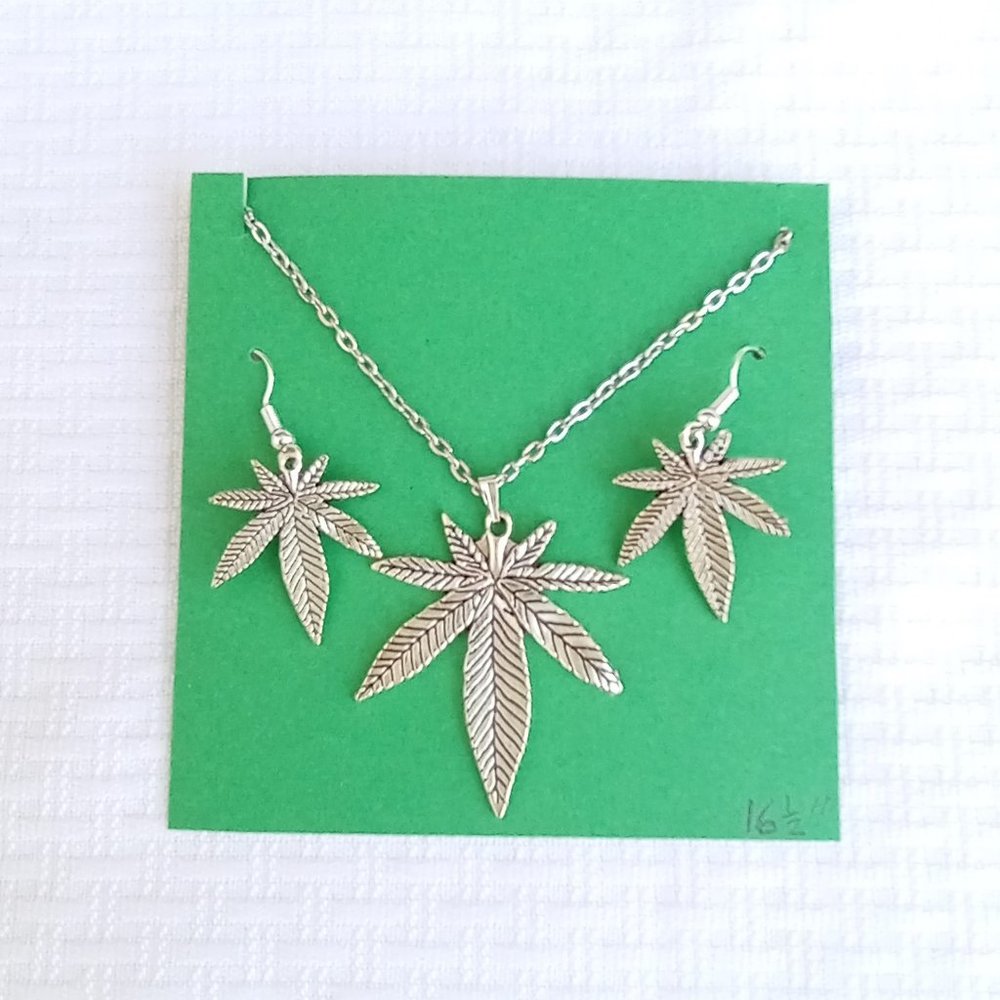 Hemp Leaf Necklace 16.5" & Earrings Jewelry set